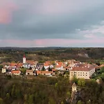 Schloss Hotel *